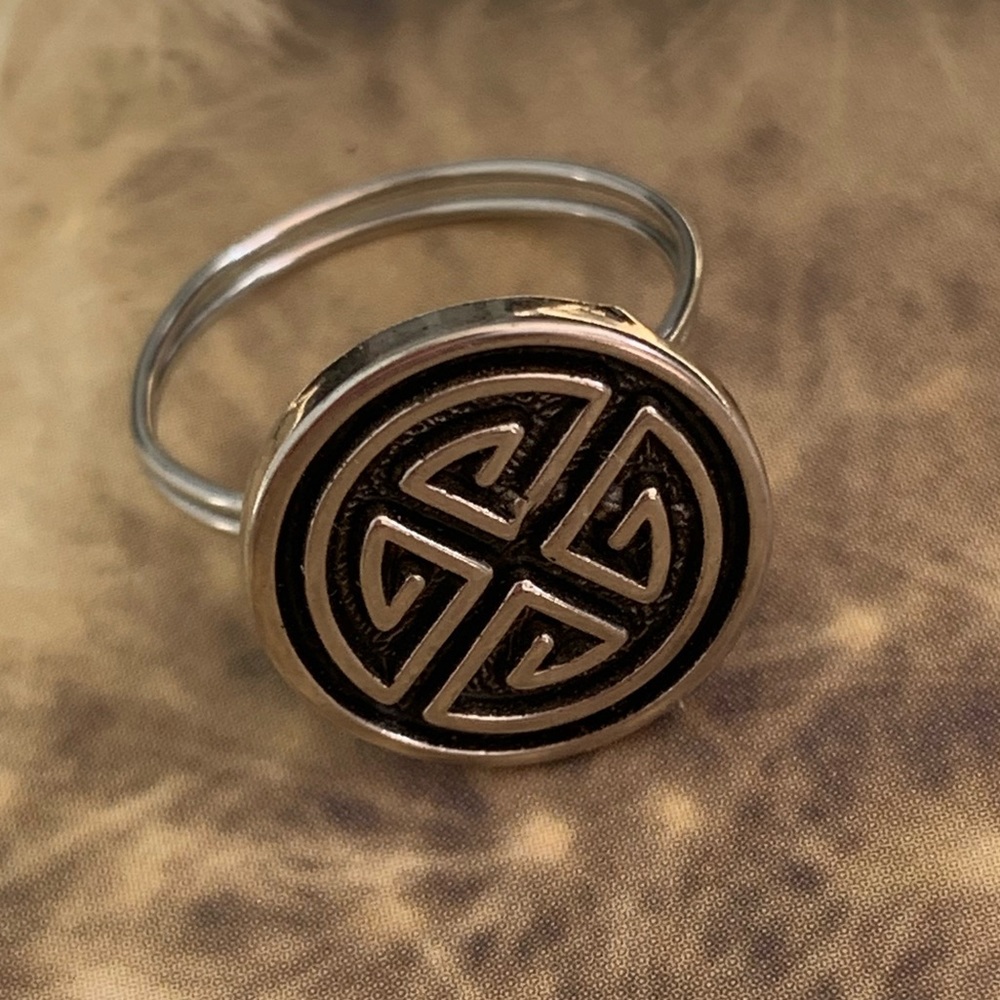 Geometric Style Button Ring Handmade - Picture 8 of 10